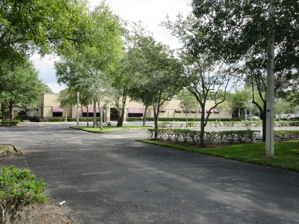 In the News Inc. Industrial Manuf. Flex Building: 8517 Sunstate St, Tampa, FL 33634